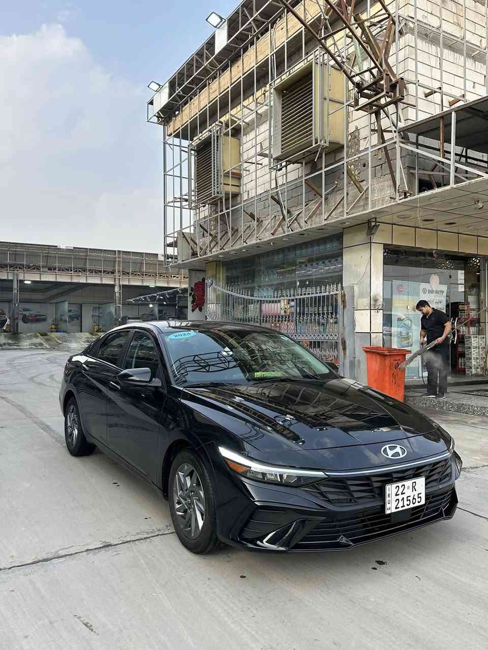 هونداي النترا  
مديل 2024 وارد امريكي رقم أربيل وكاله او تحويل .
ضرر السياره بنيد فقط صبغ  .
سياره فول مواصفات للأخير عدا الفتحه شاشه دجتل تشغيل عن بعد رادارات امامي خلفي حساسات نقط عميه تدفئه كشنات  السياره جاهزه من كلشي  ما بيها نقص مكينه كير كله بالشرط  محرك 2000 دوش .
   لون اسود   نضيفة السياره وجاهزه .
سعر السياره 165$ وبيها مجال 
     عنوان البصرة الجنينة 
رقم تلفون ***********
