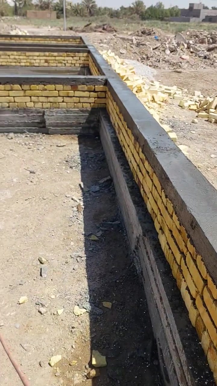 سلام عليكم شباب بيت للبيع بناء بلوك رباط علا العشر سوف والسكف فرش والكهرباء تأسيس سمنس التطبيك بورسلين سمكه ١٤ ملي الجداري المطبخ الهندي المساحه ٢٤٠ يم سابله قريب علا المحطه البيت جاهز بناء توني خلصته تصل علا الرقم اكثر استفسار ***********
