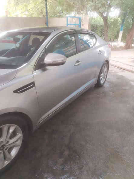 اوبتما خليجي 2013 مكينه الفين دوش سياره جديده صدر امامي خلفي دبلات اماميه خلفيه كله جديده سياره مابيه قطرة صبغ فقط باب السايق مبدله وبارد بالباب عكس سايق مثل ما موضح بالصوره وبيه تكحيلات صغيره معروضه ب124 وبيه مجال قليل باقي تفاصيل ع رقم ***********
