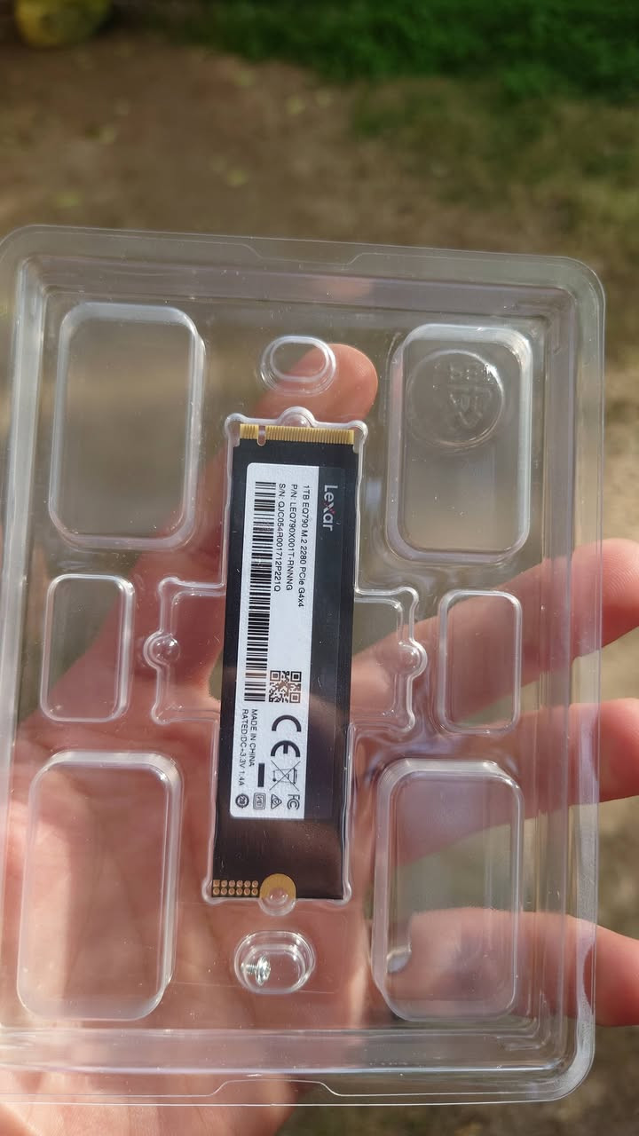 السلام عليكم 
متوفر 
لكسر جيل رابع 
1tb 
2tb 
4tb قطعتين


**إذا كنت صاحب هذا الإعلان وتريد حذفه لأي سبب، رجاءا أرسل رسالة إلى الدعم الفني**