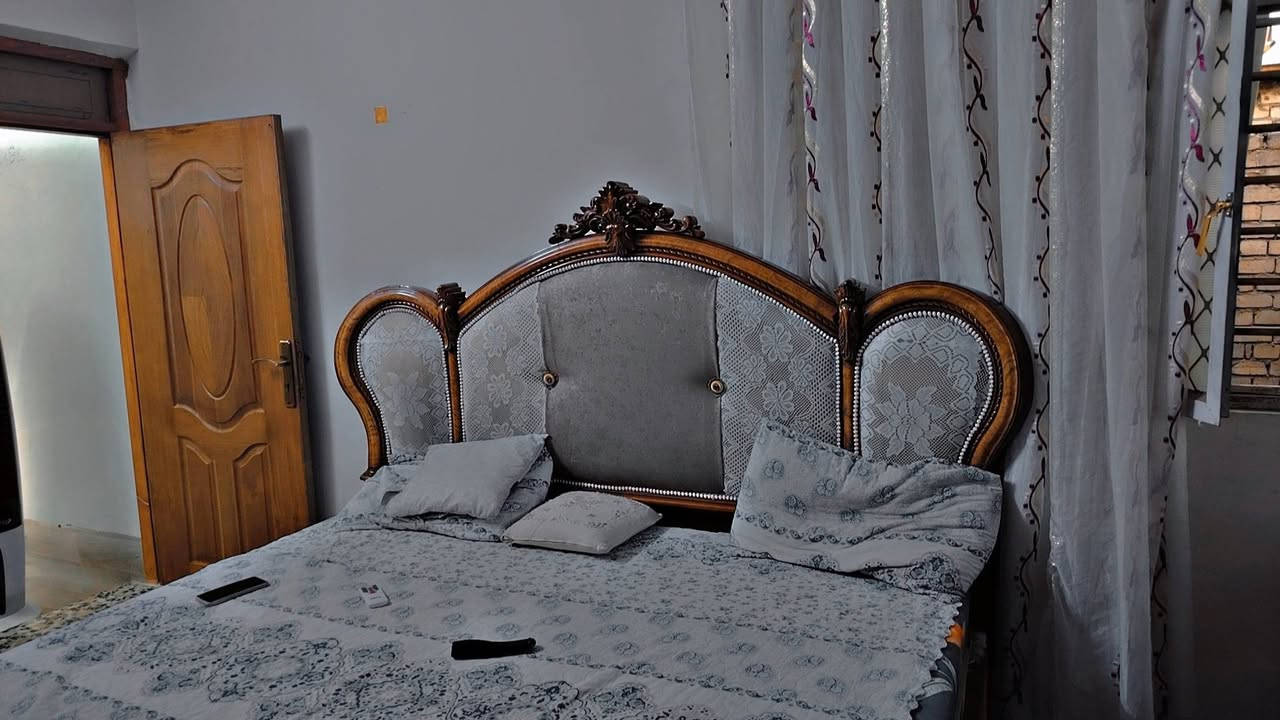 غرفه نوم للبيع ثقيل العنوان بغداد التواصل واتساب ***********
