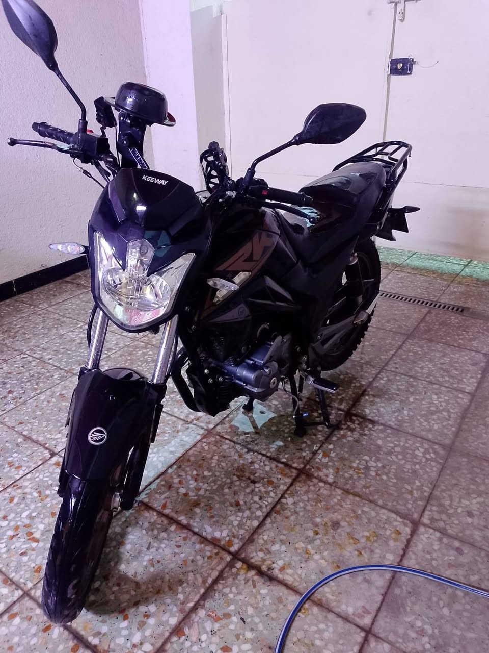 سلام عليكم اركي مرقم بسمي تريد وكاله تريد تحويل مكينه 200s
***********
