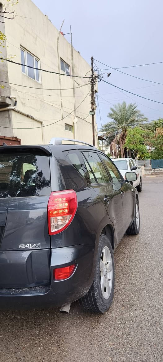 راف فور 2008
محرك كامري 4 بلادي المرغوب  لاصرف ولا اي شي بالشرط 
ومكفوله من الضربه والضرر 
سنويه رقم سليمانيه دفتر بانزين 
تبريدها ثلج.  
فول مواصفات عدا السلايت. 
السعر 120 وبيها مجال.  
***********
