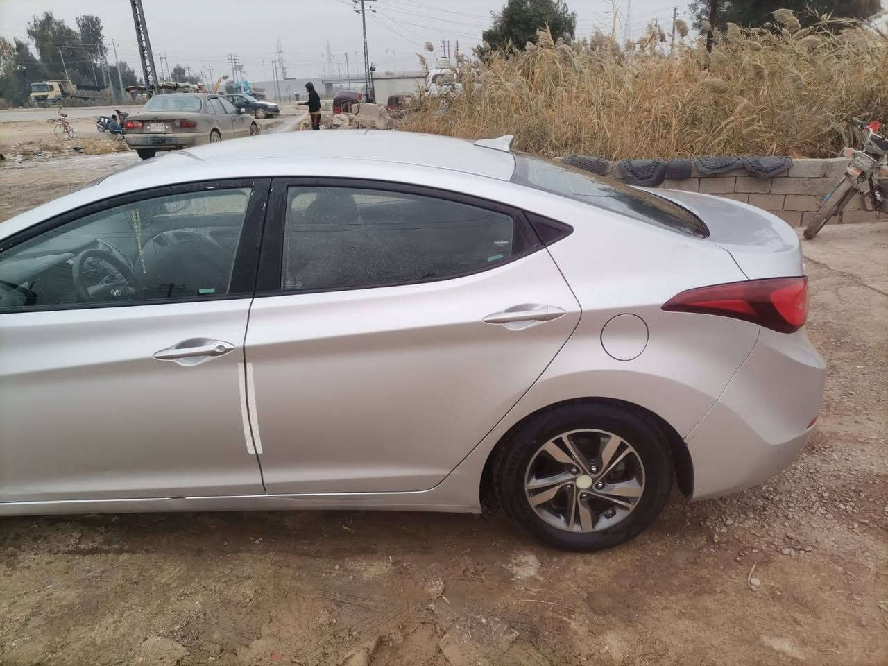 بسم الله الرحمن الرحيم
الانترا موديل ٢٠١٦ 
١-وارد أمريكي
٢-رقم بغداد
٣-محرك ١٨٠٠ دوش المرغوب
ضربتها الجاملغ وايرباك برده الخلفي طاك
للاستفسار ***********٢
