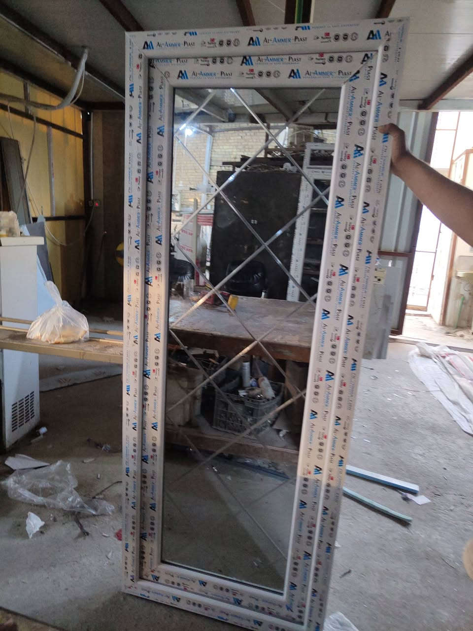 محل الامير لتركيب زجاج المنازل بانواعه
و المرايا و زجاج الجدران 
 الالمنيوم و pvc بأسعار مناسبة و ضمان الجودة
العنوان الغزالية نهاية شارع المركز مدخل النزاهة 
***********
***********
