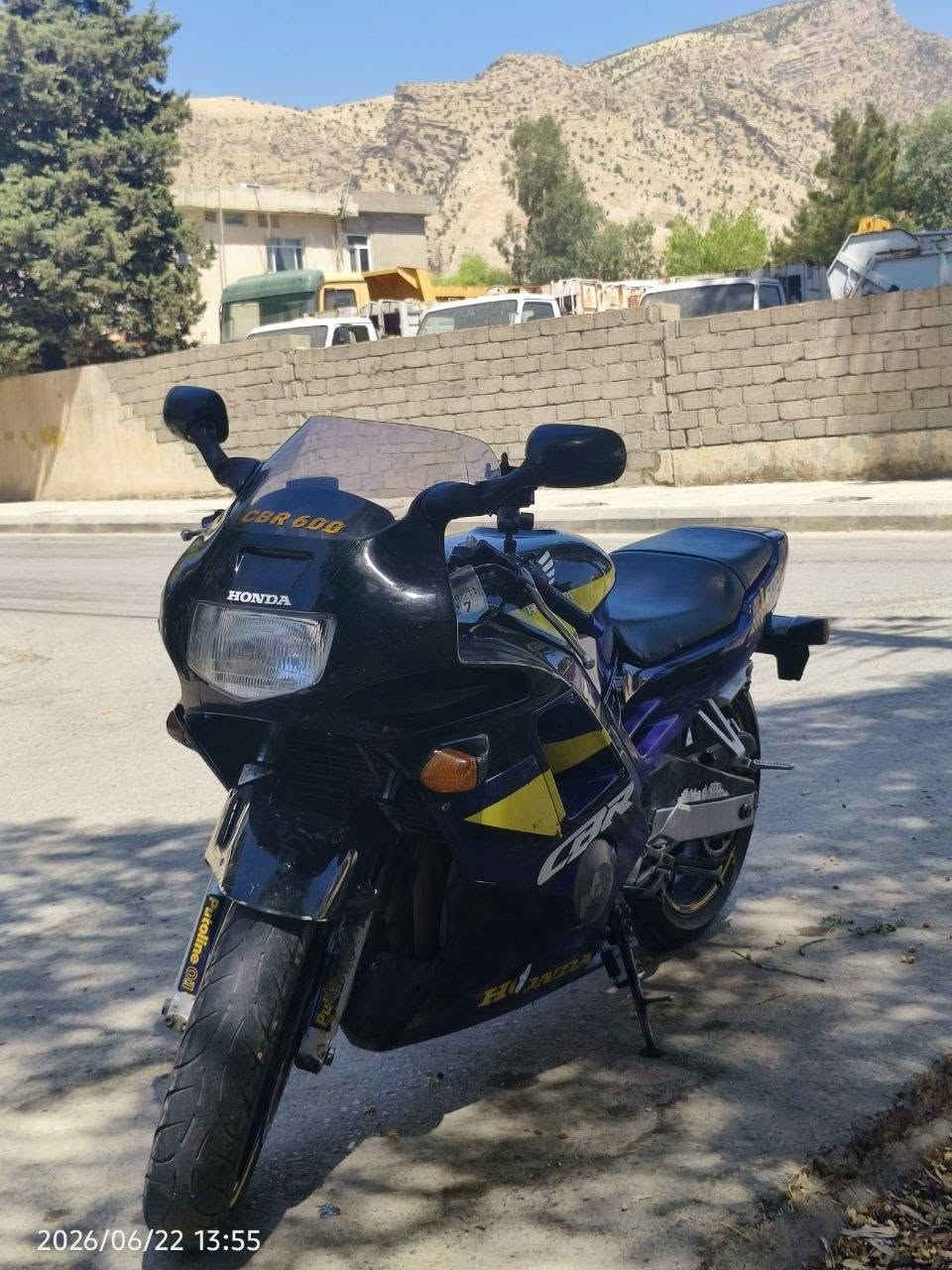 cbr 600 f2 
بۆ فرۆشتن مەکینە کەپس 
ماڵەکە پاکە بێ کێشە بێ مەسرەف 
مۆدێل ١٩٩٤  
دوکەڵی نییە سەوتێکی ساف  ساف 
ڕۆنی تازە گۆڕاوە کلاج و ئیستۆپ مەزبووت 
 بەس لە سایەقی کەمە 
سعر ٢٢ گەڵا یەک تۆز معامەلەی برایانە موشتەری نی سەرم مەهێشێنە ❤️ السليمانية, العراق


**إذا كنت صاحب هذا الإعلان وتريد حذفه لأي سبب، رجاءا أرسل رسالة إلى الدعم الفني**
