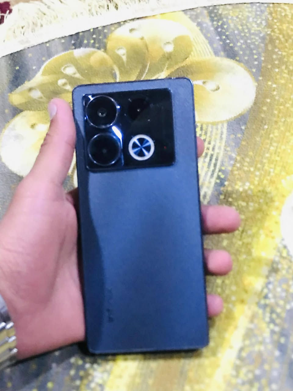 سلام عليكم موبايل للبيع
Infinix NOTE 40
ذاكره 256 الرام 16 البطاريه 5000mAh
جهاز نضيف كلش وما مفتوح شرط الفحص 
شوف العين يبري الذمه الاستفسار الاتصال ع
الرقم *********** اتصل وادلل
