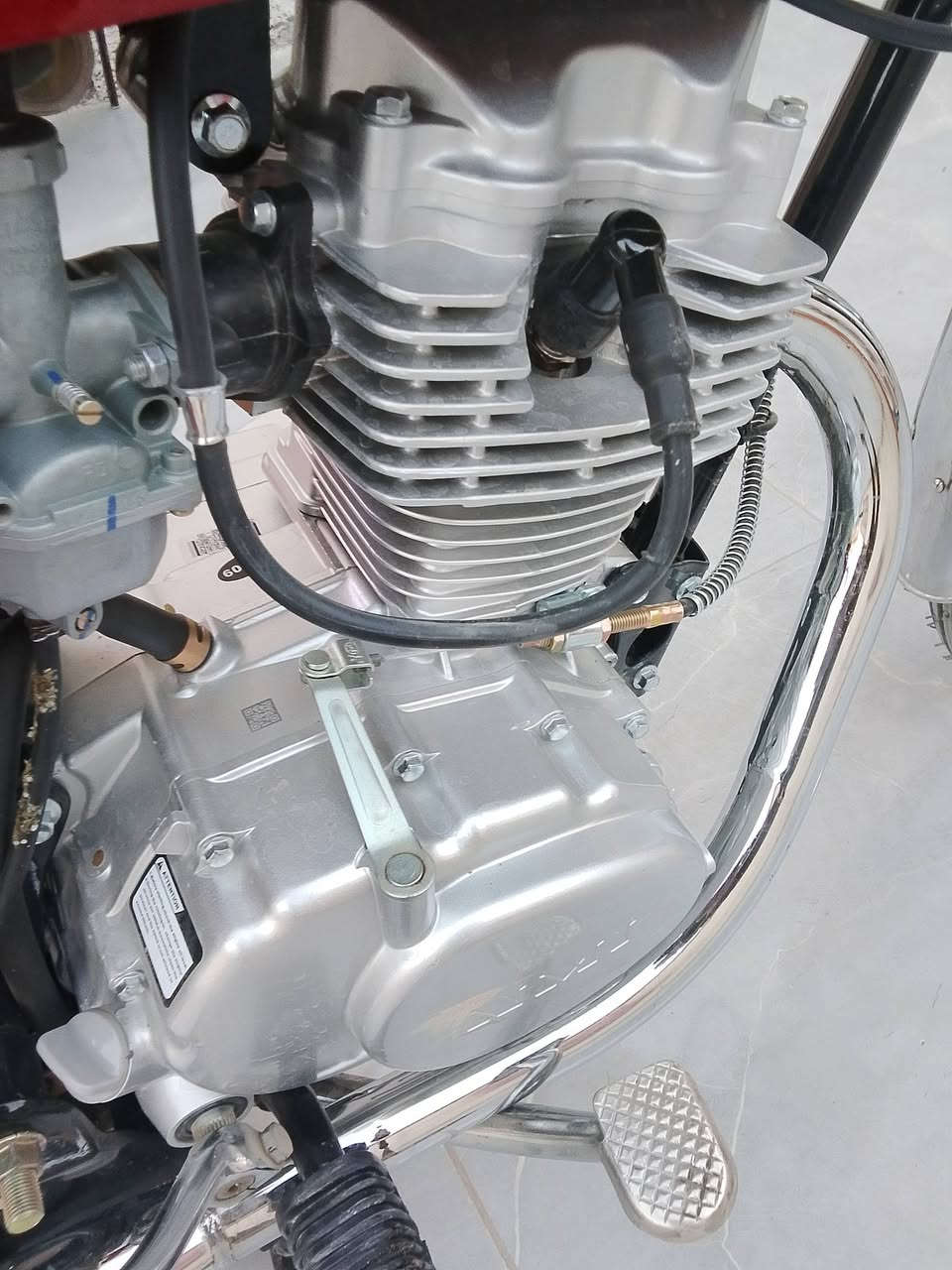 دراجه للبيع الباقيه تعمير اصلي شاصي موديل 26 سكنر 
***********
