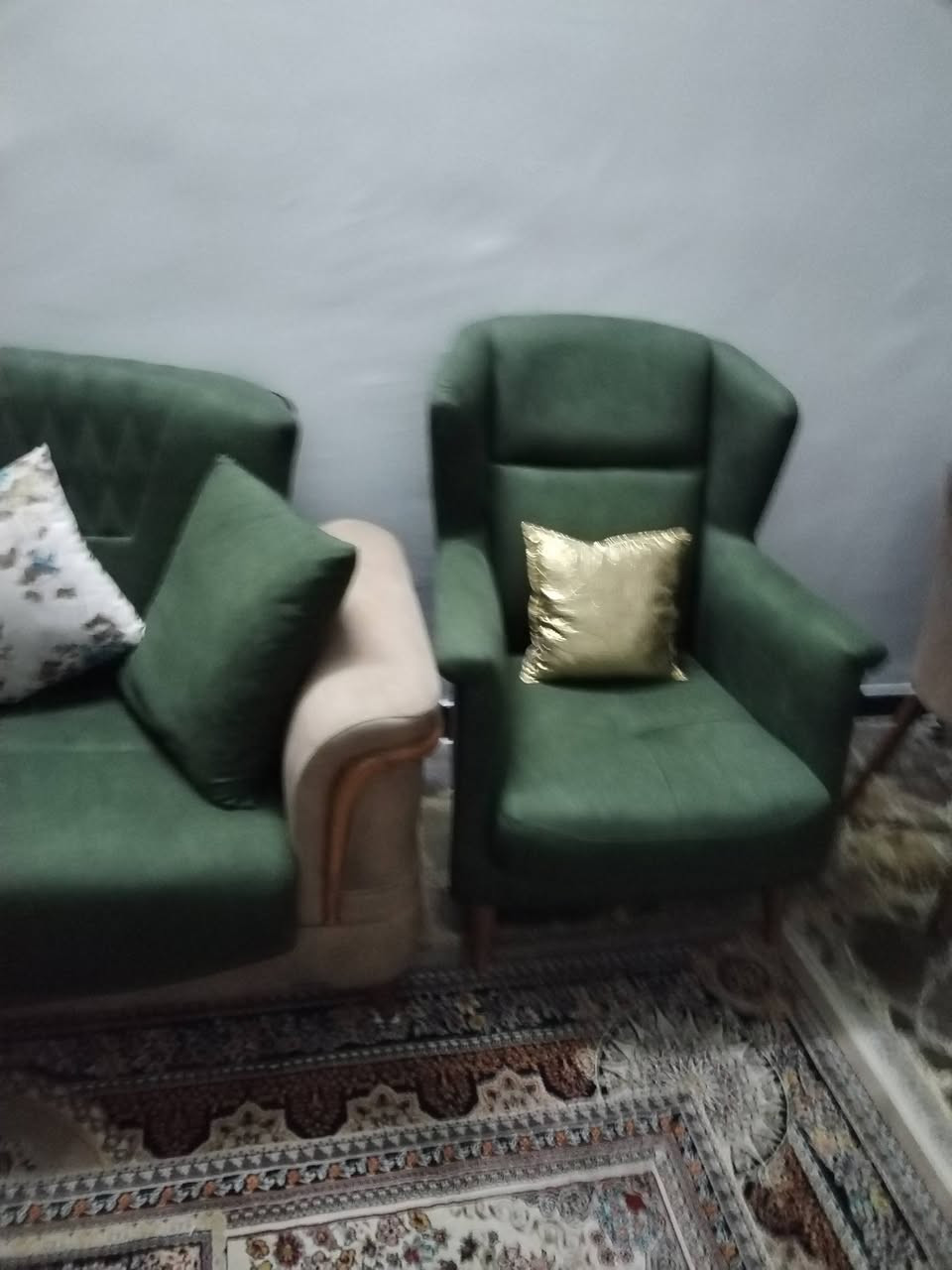 غراض للبيع
تخم جديد
ثريات عدد ٢
درج
بنكه
كنتور
ثلاجه
براد


**إذا كنت صاحب هذا الإعلان وتريد حذفه لأي سبب، رجاءا أرسل رسالة إلى الدعم الفني**