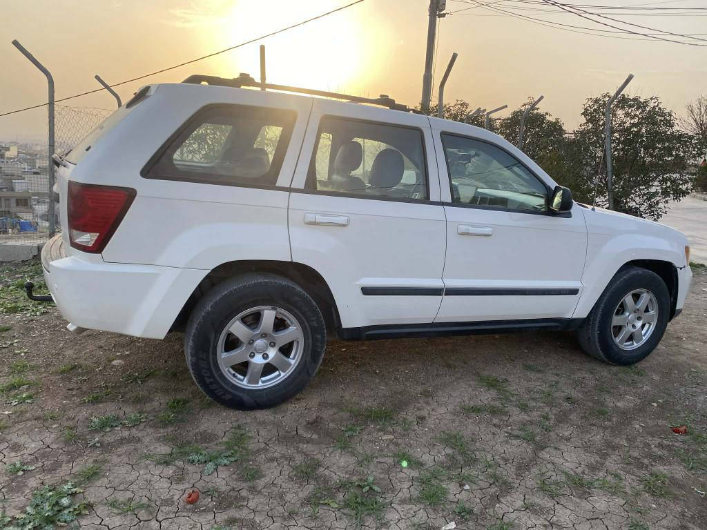 جێب لاریدۆ ٢٠٠٨ دەبڵ ئەکسل یەک پارچەی بۆیاخە بێ ناوگرتن گێڕ و مەکینەی بە شەرت دوکەڵ و بوخاری نیە تایە و سەنەوی تازە پێشی تازە داگیراوە نرخی ١٠٨ لە سلێمانیم *********** السليمانية, العراق
