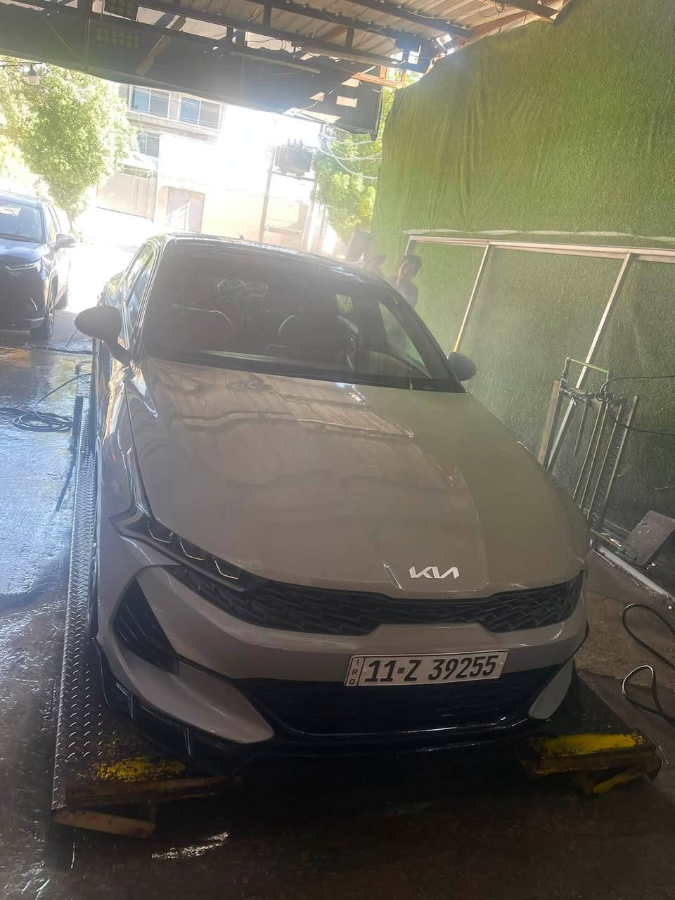 سلام عليكم للبيع k5  موديل 23.    ❤️Gtلاين ❤️
لون سمنتي ماشيه ٣٦ m فول موصفات  *********** السعر 131 بيها مجال
