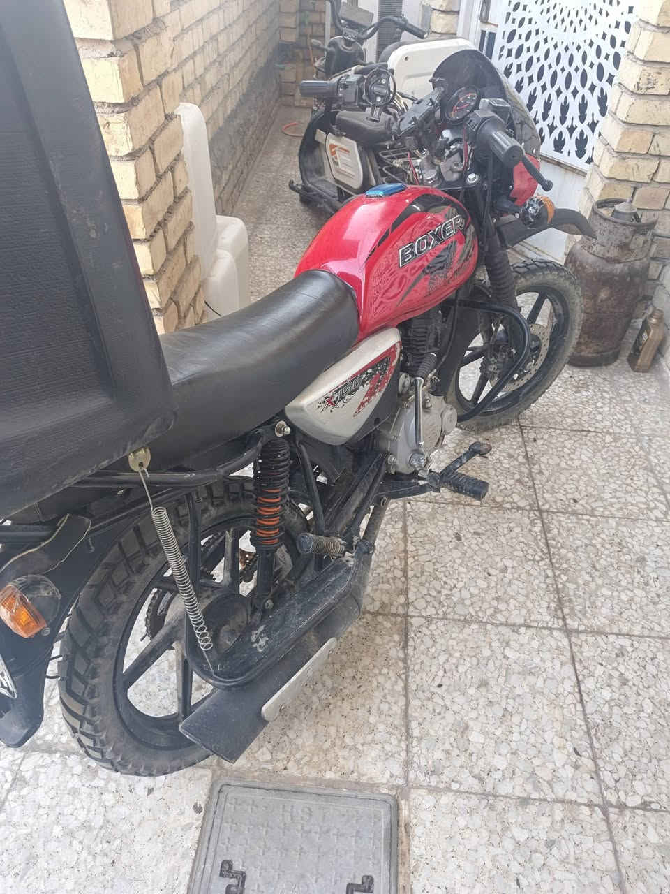 السلام عليكم
بوكسر 2023 ماشية 14 الف حقيقي دراجة جديدة شوفه العين تجي تفحص وتاخذ 
دراجة بأسمي تحويل مباشر عارضها ب 3 ملايين 
مكاني البياع *********** و ***********
الي ميعجبه المنشور يعبر لان اني لا بياع شراي ولا شي حلالي واريد ابيعه
