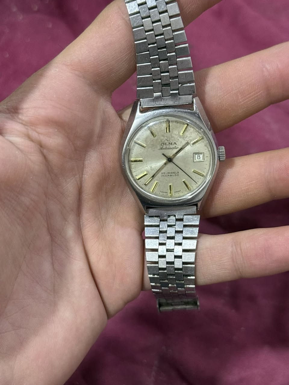 مجموعة ساعات للبيع
5/ توماتيك
1/تكويك
شغالين مضبوطين 
نظافة ممتازة 
أولما/وستن/انفكتا 
سعر الكل 240 الف
يوجد توصيل لجميع المحافظات 
***********
