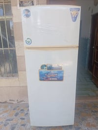 ثلاجة • حجم كبير • نظيفة