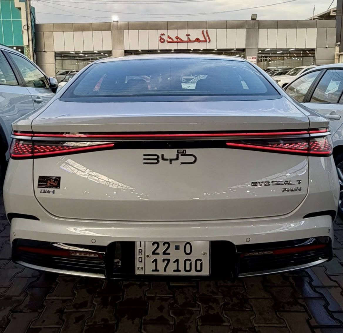 ✨🚘 معرض ريتاج يقدّم فرصة مميّزة لعشّاق الفخامة والاقتصاد 🚘✨
للبيع BYD Seal 07 2025  – فئة Design (فل مواصفات)

وكالة BYD العراق بانوراما + جنطة كهرباء + ابواب شفط
ممشى: 3,000 كم فقط – بحالة الوكالة ✨

مغلفة PPF بالكامل ضمان التغليف 10 سنوات 

🔰 المواصفات الميكانيكية والأداء:

 • نظام هايبرد حديث يجمع بين القوة والتوفير
 • محرك 1.5 لتر + محرك كهربائي
 • تسارع سلس وقيادة هادئة داخل المدينة وعلى الطرق السريعة
 • استهلاك وقود اقتصادي جدًا
 • ناقل حركة أوتوماتيك ناعم
 • وضعيات قيادة متعددة (Eco / Normal / Sport)

🖥️ التقنيات والرفاهية:

 • شاشة وسطية كبيرة متعددة الوظائف
 • شاشة عدادات رقمية
 • نظام ملاحة + بلوتوث + Apple CarPlay / Android Auto
 • بصمة تشغيل + دخول ذكي
 • شحن لاسلكي للهاتف
 • إضاءة داخلية محيطية
 • تكييف أوتوماتيك مزدوج
 • مقاعد جلد فاخرة قابلة للتعديل كهربائيًا
 • تحكم من المقود + مثبت سرعة

🛡️ أنظمة الأمان ومساعدة السائق:

 • كاميرات 360° + حساسات أمامية وخلفية
 • نظام مانع الانزلاق + الثبات الإلكتروني
 • رادار تنبيه الاصطدام + المحافظة على المسار
 • نظام فرملة طوارئ
 • وسائد هوائية متعددة
 • نظام مراقبة النقطة العمياء

🎨 المظهر الخارجي:

 • تصميم رياضي أنيق
 • إضاءات LED أمامية وخلفية
 • جنوط ألمنيوم رياضية
 •  مرايا كهرباء قابلة للطي

📄 حالة السيارة:

 • وكالة عراقية داخل الضمان
 • فحص كامل
 • السيارة نظيفة جدًا – استخدام خفيف

📍 بغداد – معارض البياع – الشارع الرئيسي
📞 *********** | ***********
📞 *********** | ***********
📞 *********** | ***********

ريتاج… المستقبل بين إيديك �
