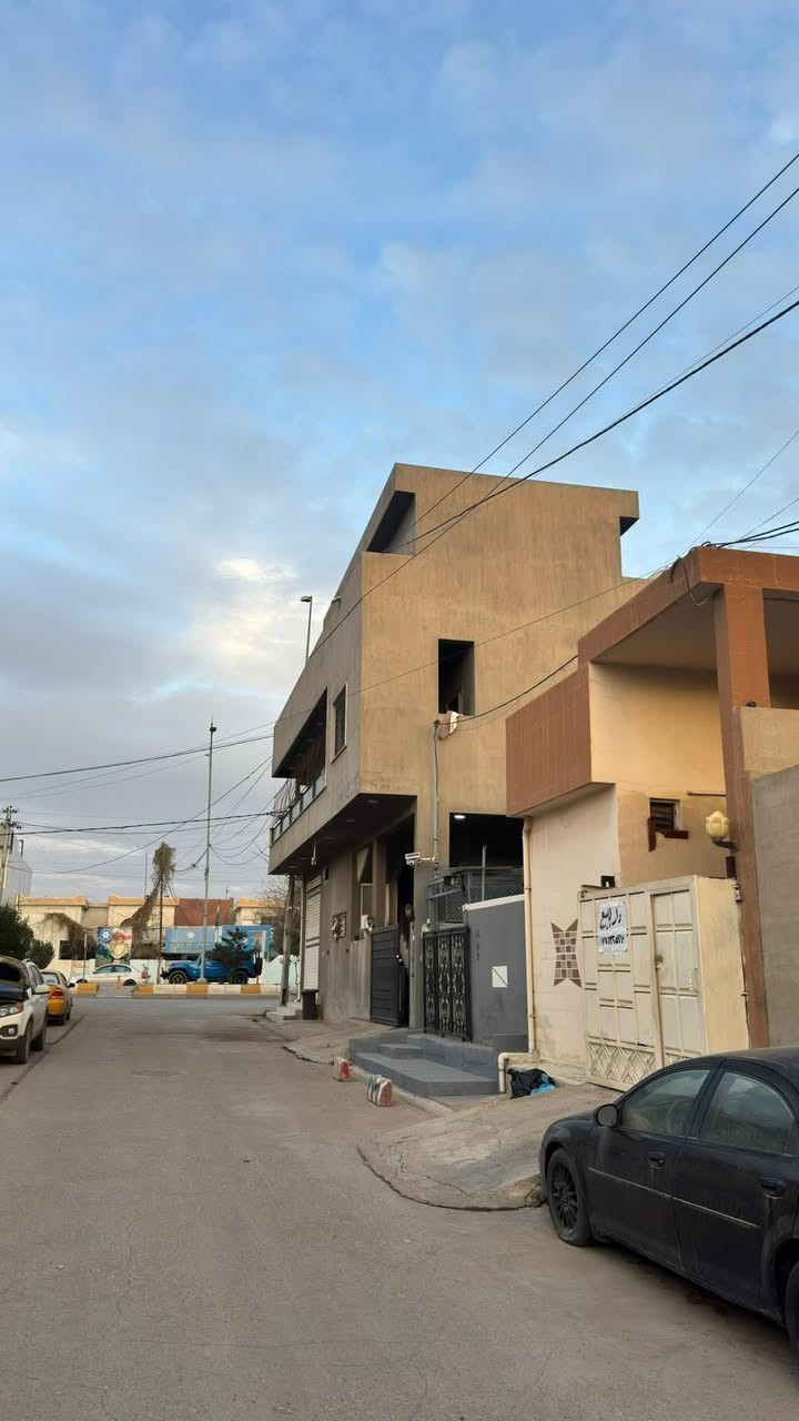 خانو بو فروشتن ( رقم )
100م قيتاريى قات و نيو
ناونيشان دو سايدى باروت خانة - فرعى محمد مول  
نرخ 100 مليون
بو زانياريى زياتر ***********

دار للبيع ( رقم )  
100م طولي طابق و نص 
عنوان سايدين باروددخانة - فرع محمد مول 
السعر 100 مليون
للاستفسار اكثر ***********
