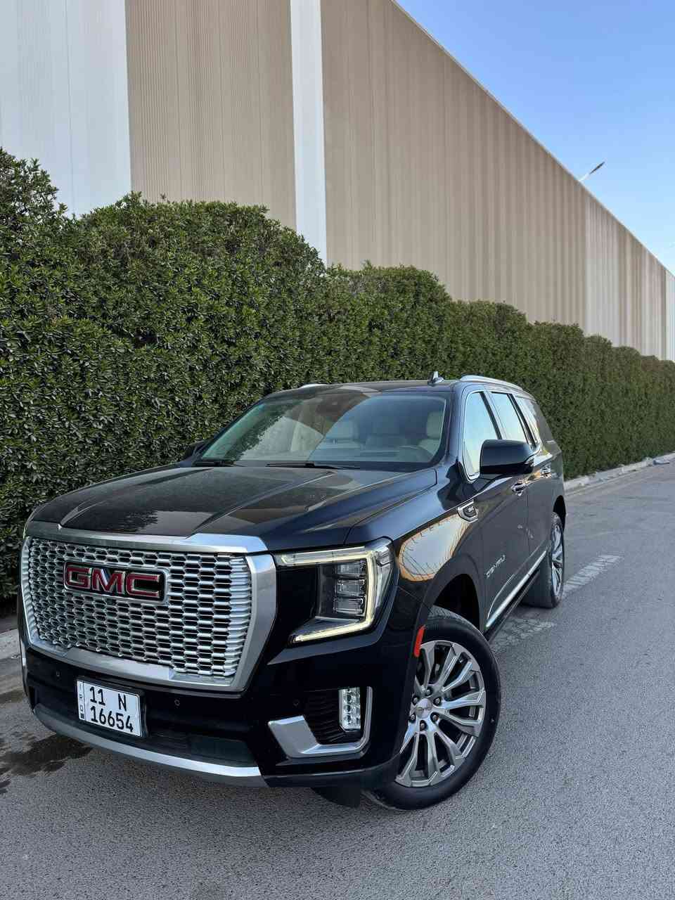 السلام عليكم
للبيع جمسي (GMC) دنالي اعلى فئة موديل 2023 خليجي وكاله ماشية 42 الف فقط فول فول مواصفات للاخير رقم بغداد دولي بأسمي 
مواصفاتها 
بنوراما
بصمة
جكات 
رادارات 360 درجة
اربع كامرات محيطية
كراسي كهرباء وتدفئة وتبريد وخزن ميموري
شاشات خلفية
صندوق كهرباء
وبقية المواصفات المعروفة
مكينه كير كفاله 
مكاني بغداد 
السعر 562
***********
