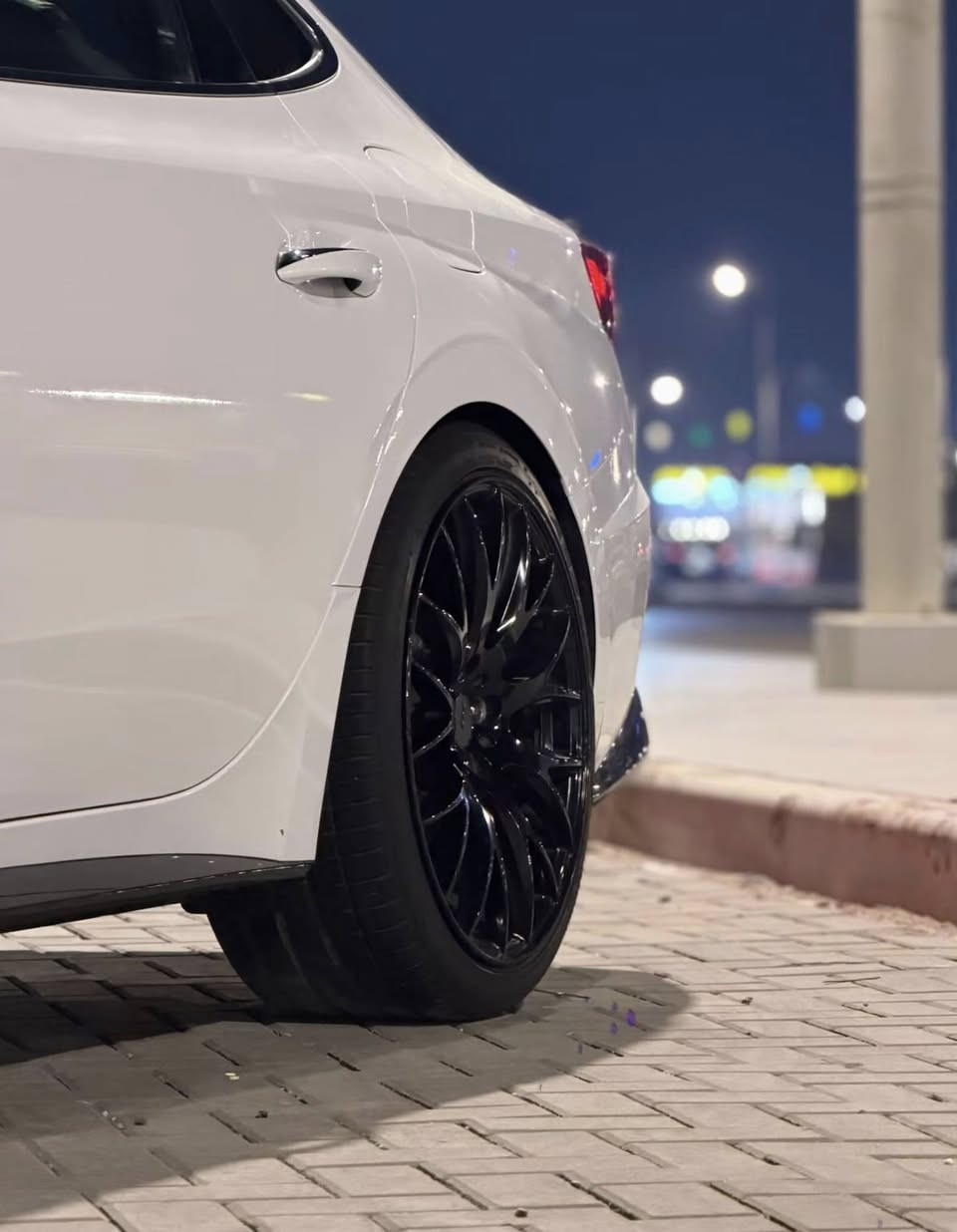 السلام عليكم
ويل رياضي حجم 20 اصلي ياباني مختم مو تجاري
 للبيع فقط 
يرهم على الكوري والياباني والامريكي وهواي سيارات 
ونضيف لاتصليح ولا لحيم بلادي
السعر 550 الف بي مجال بسيط
مكاني البصرة / تواصل ع الرقم
***********
