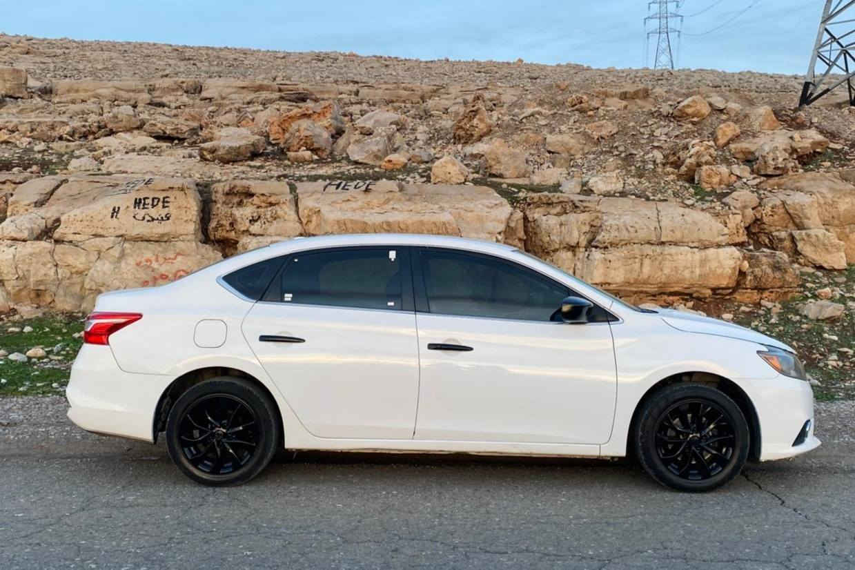 نیسان سێنترا 2019 مواسەفات SV 
بەسمە و ڕادار پێش و پشت کەپس,
سەنەوی تازەیە, 
چوار تایەی تازەی لەژێرایە,
تەنها یەک چاملخی دواوەی بۆیاغە,
 زۆر پاک ماوەتەوە, 

سـعـر : لە کۆمێنت داوابکە ڕاستەوخۆ بۆت دێت 📥 

گێر و مەکیەنەی بەشەرت 
هیچ کێشەیەکی تێدا نییە 

ژمارەی خاوەنەکەی 
ژمارە مۆبایل(ڤایبەر و واتساپ):
 ***********
