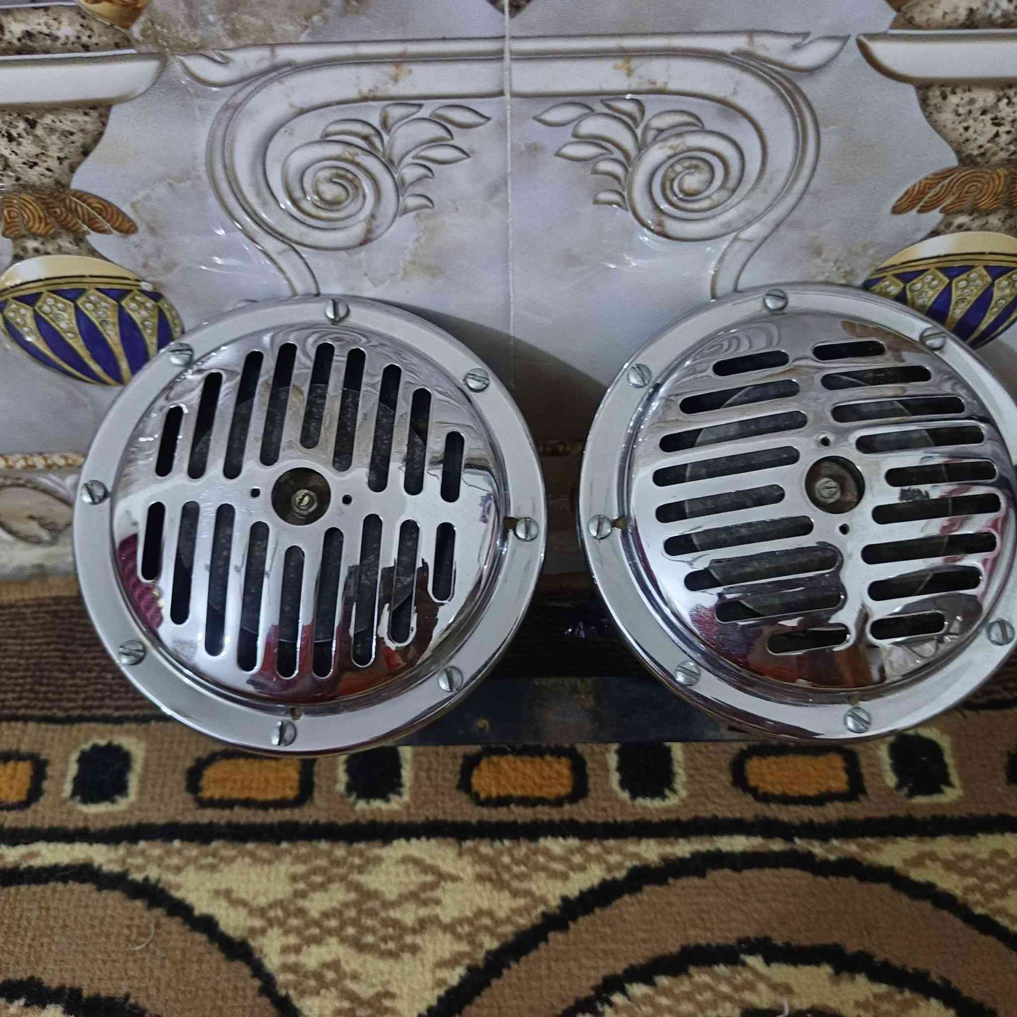 سلام عليكم 
غراض تكتك للبيع كلمن وسعره 
السعر جو الصوره...

مضخم  استعمال قليل + شاشه واكو فيديو للفحص + خشبه + سماعات اصلي ام ال 15 + هورن بوش اقراص جنح + فرشات سيراميك اصليه استعمال قليل + تكيات عدد 3


**إذا كنت صاحب هذا الإعلان وتريد حذفه لأي سبب، رجاءا أرسل رسالة إلى الدعم الفني**