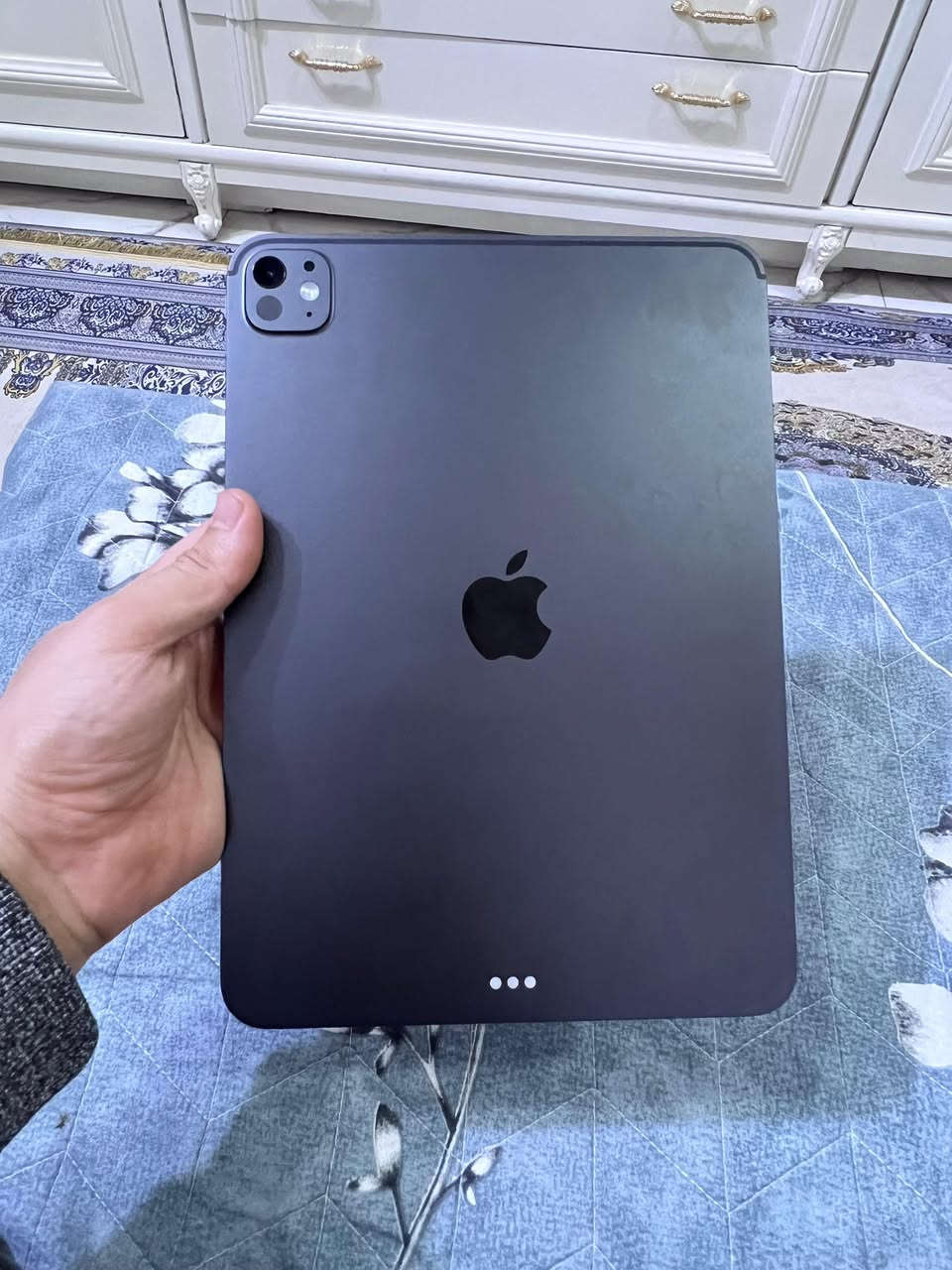 السلام عليكم 
ايباد 11 برو M5 مشحون 30 مرة للبيع او مراوس مع ايفون 17 برو فقط
ملحقاته كامله كاروتونه وشاحنه وكيبل ولاصق وكفر اصليات وضمان من مركز عالم القلعه في حال صار خلل يستبدلونه 
السعر خاص ومناسب


**إذا كنت صاحب هذا الإعلان وتريد حذفه لأي سبب، رجاءا أرسل رسالة إلى الدعم الفني**