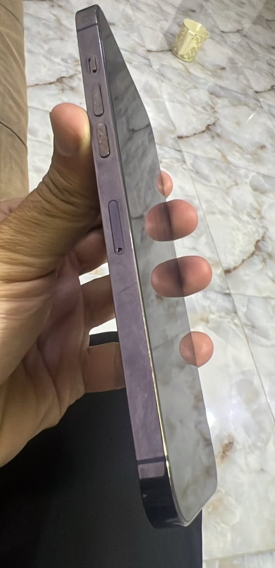 سلام عليكم 14برو ماكس امريكي بطاريه95ذاكره256الجهاز نضيف شخط مابي وعلى فحص مكاني كربلاء ***********
