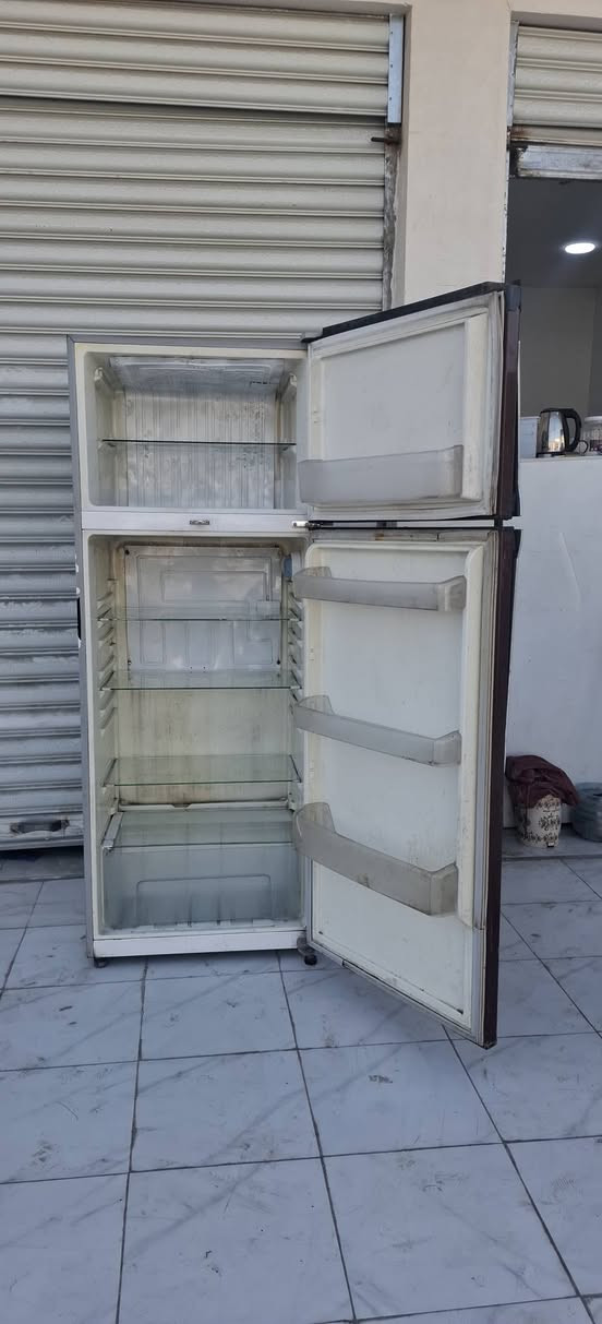 مرحبآ ثلاجة ماركة اوكما حجم 28قدم نظام تجميد شغالة وظمان بشغلهة نظافتهة مثل ما كدامكم للبيع سعرهة190 بيهة مجال بسيط ***********
ملاحظة/يوجد مراوس ب اصغر او عاطل
