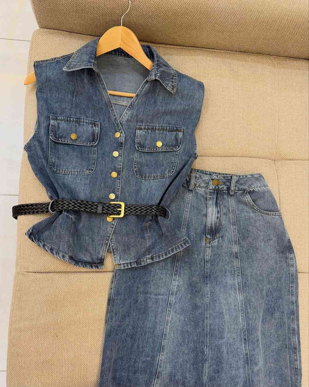 توفرت الموديلات الجديدة 😍
طقم جينز صيفي بارد
القياس يلبس من 38 الى 44
تنوره حوريه طول كامل
موديل جداً انيق وكوالتي عالي
طريقه الحجز
ارسال صوره للموديل مع العنوان ورقم
رساله على الخاص ✉️💌
او على الواتساب ☎️
***********
***********
متوفر دفع عن طريق زين كاش 💵 
العنوان 📍
الفرع الاول:بغداد المنصور شارع الاميرات عماره الكوخ الجديد داخل القيصريه محل ما قبل الاخير على اليسار
الفرع الثاني:بغداد زيونه شارع الربيعي عماره الموج التجاري قرب جدار سنتر محل الاخير على اليسار⁩
