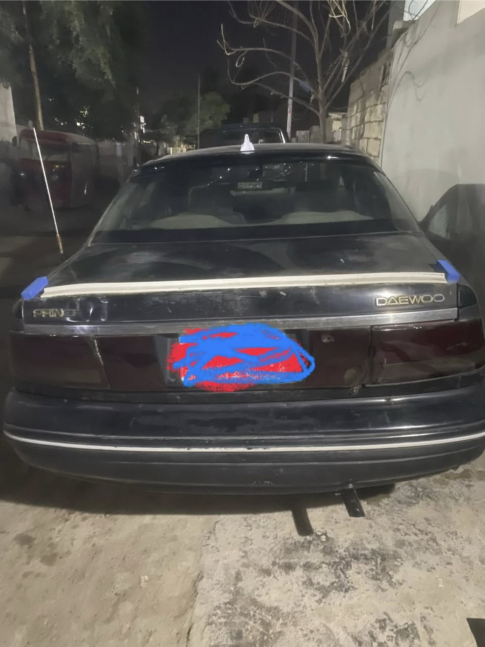 السلام عليكم
سياره برنس للبيع 
موديل 1995
سياره خير من الله كير أوتو ماتيك 
سياره تخم تاير جديد  محرك مكفول 
سياره ما ناقصها اي شي 
فقط  الرقم الإنكليزي 
مثلا ما واضحه بل صوره 
سعر ٢٢  وبيها مجال قليل 
عنوان سياره ديالى بعقوبه
رقم الهاتف \\***********
