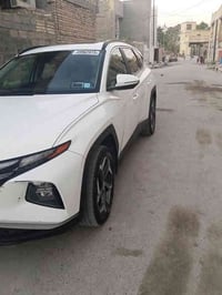 توسان للبيع موديل 24وارد امريكي كلين حادث بس دعاميه مكينه 2500 كشنات ج...