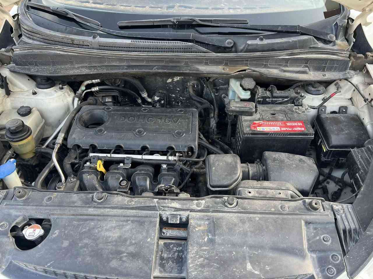 السلام عليكم ورحمة الله وبركاته…
توسان 2011
كير ومحرك شرط 
باب اليسار السائق مبدل بلادي 
قماره فتحه بانوراما 
كلها شغاله من الدعاميه للدعاميه
سياره حلوه وكاعده وتريدها خيال 
صدر نظيف جدا تايرات جديد
ماناقصها برغي والباقي بالصور 
السونار مرفق مع الصور شوف واقتنع وتدلل
رقم سليمانيه انگليزي تحويل ثاني يوم 

السعر 138 وبيها مجال حك الجيه
متواجد 
فيس 
واتساب 
اتصال 
***********
