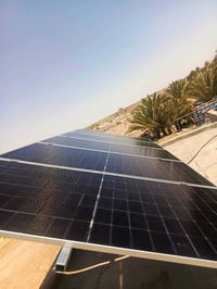 منظومة شمسية • ألواح جنكو 620واط • بطارية 5kWh