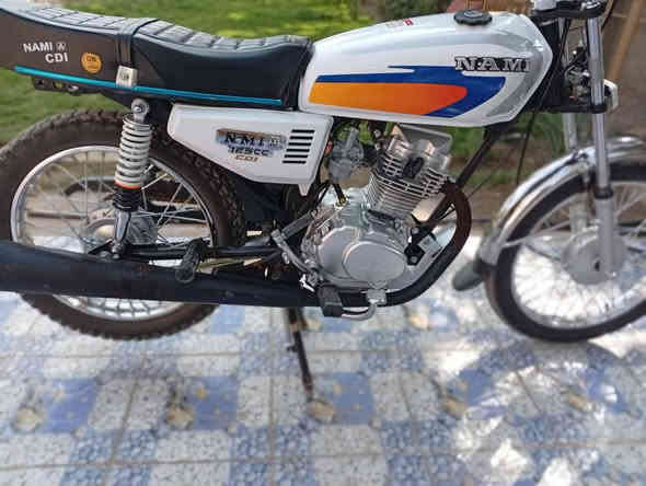 سلام عليكم شباب دراجه نامه شلامجه للبيع تعمير جديد ثاني تبديله دهن دراجه انضف من الصوره السعر خاص او تصل عل رقم وبيك خيروتدلل ***********
