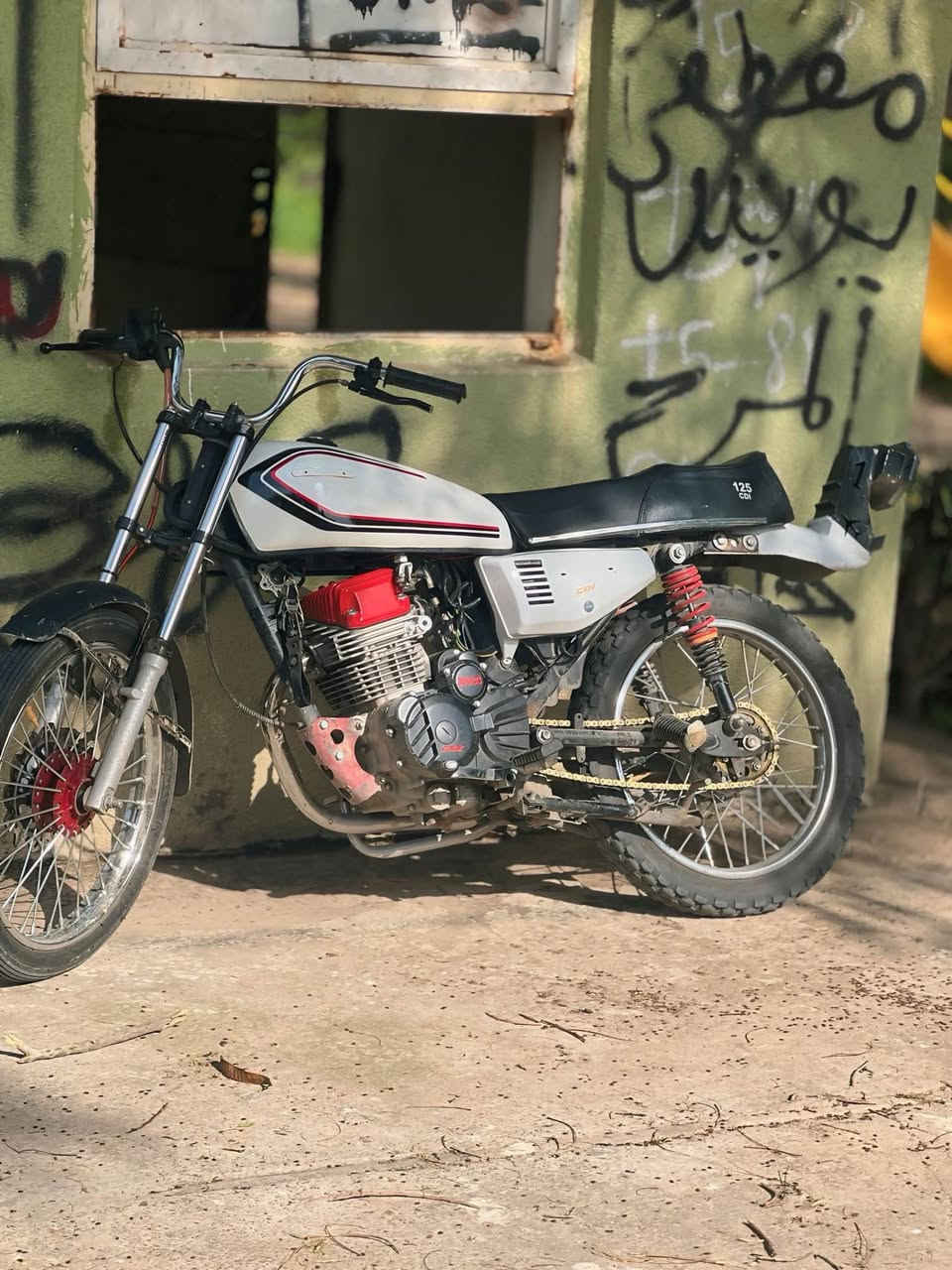 دراجه ایرانی للبیع محور مکینتها الی مکینه قفاز CRX350cc  تطارح بطح سیبی فور مکینه قویه مدیل 2025 مکان کرکوک رقم *********** Singapore
