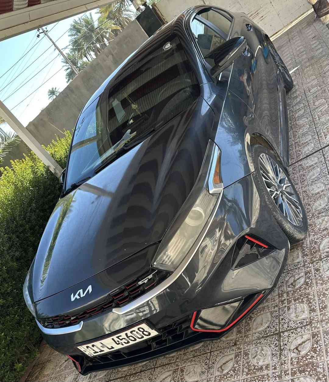 السلام عليكم ورحمة الله وبركاته.
كيا فورتي 2022 (GT LINE)
المواصفات:-
1:-بصمة
2:-تشغيل عن بُعد
3:-شاشة كبيرة
4:-انارة ترحيب
5:-لد امامي+خلفي
7:-كامرة خلفية
8:-توقف ذاتي امامي+خلفي
9:-نظام تحديد مسار
10:-نظام eco+sport+smart 
11:-قيادة ذاتية
12:-تبريد بيانو
13:-رادار جانبي
14:-مانع انزلاق 
رقم بغداد دولي باسمي تحويل مباشر
وبعد بيها مواصفات
محرك السيارة:-2000 دوش
عداد السيارة:56 الف
شادلها منظومه عدسات سعرهن 200$
تخم تاير جديد صيني درجه اولى 
حداديه جديده السياره ناعمه 
حادث السيارة تبديل (بنيد وجاملغ عكس السايق مبدل نفس اللون وكاله )  بيها بارد صغير بلهلال الخلفي بس تحكيل
سعر السيارة:-169 وبيها مجال
مكان السيارة:-بابل المسيب
رقم الهاتف:-***********
