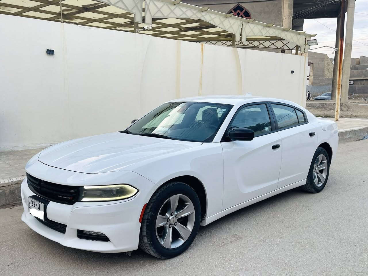 السلام عليكم جارجر 2017 sxt كلين تايتل مكفوله كفاله عامه من كلشي حتى من البارد رقم شمالي اربيل الجديد هزه جديده 
تو ويل ولا گلوب مشتغل بلدشبول
موصفات sxt
مكينه ٣٦٠٠ ماشيه 160

كشن حضن 

كشن كهرباء 

شاشه جبيره 

كير طياره 

ويل 18 

وبعد موصفات معروفه 

 السيارة جديده جدا مابيها اي نقص من كل النواحي
السعر 225  للاستفسار *********** ومن الله التوفيق
