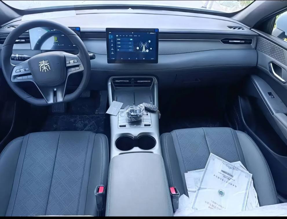 BYD QIN PLUS 2025
سياره كه ده حامي لو ده حامي به شه رت  هيجي نيه ته نها 4000KMرويشتوه 1مانكو نيوي ماوه بو ره قم سعريش 107 مه جاله كي كم 
*********** أربيل, العراق
