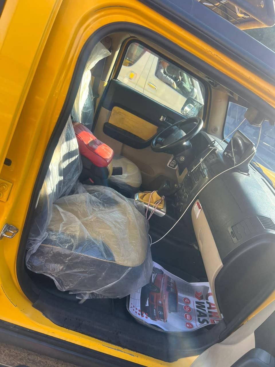 همر h3 موديل 2007 
الـسيارة گلين بدون صبغ بلادية 
رقـم بغداد مميـز ولون مميـز  بإسمي هزة ولوحات جدد
محرك 3500 قبق اسود المرغوب بدون قطرة تبخير 
ادامـة كاملة نوزلات بلكات مجاول اصلي 
فتحة فيتبم حساس كرنك ايضا 
قاعدة فيوزات گلها فاتحها  ومنظفها 
راديتر محرك جديد وكمبريسر وراديتر تبريد جديد 
شادلها مراوح عاصفة شرط حماوة نص 
شاشات العدد 3 
زنون سكن وبلوجكترات 
تخم تايرات 4 جدد 
ومعضم اللي بالفريق شايفها ويعرف نظافتها 

عنوآني السيدية / *********** 
125 $وبيها مجال قليل 
بيع فقط بدون مراوس
