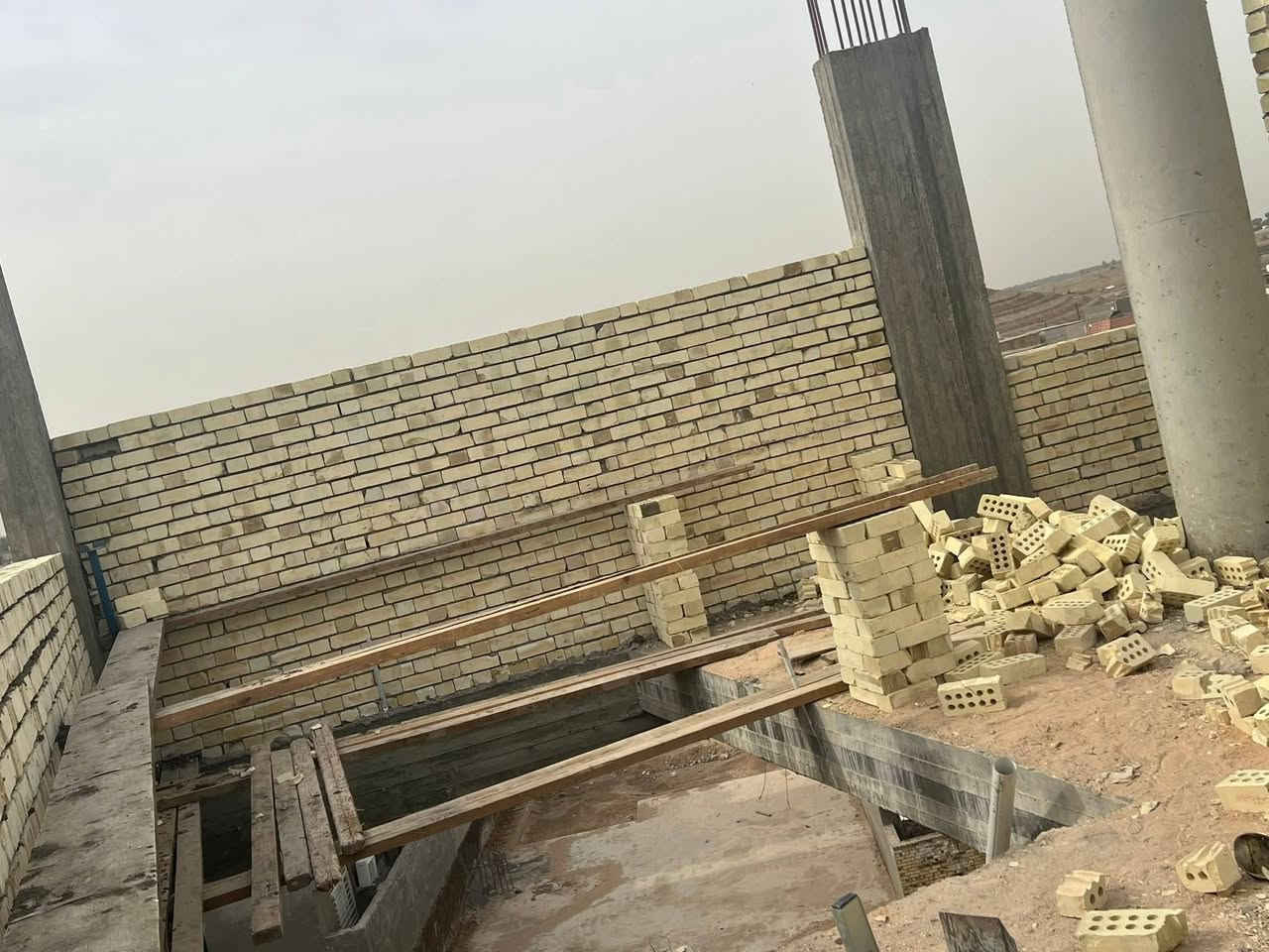 سلام عليكم خلفه بناء متفرغ حاليا شغل درجة اوله تحت أشرف مهندس شغل قطعي بل يومية عل دبل طابوك ابلوك فرمستون اتصل وبيك خير اوتدلل ***********
