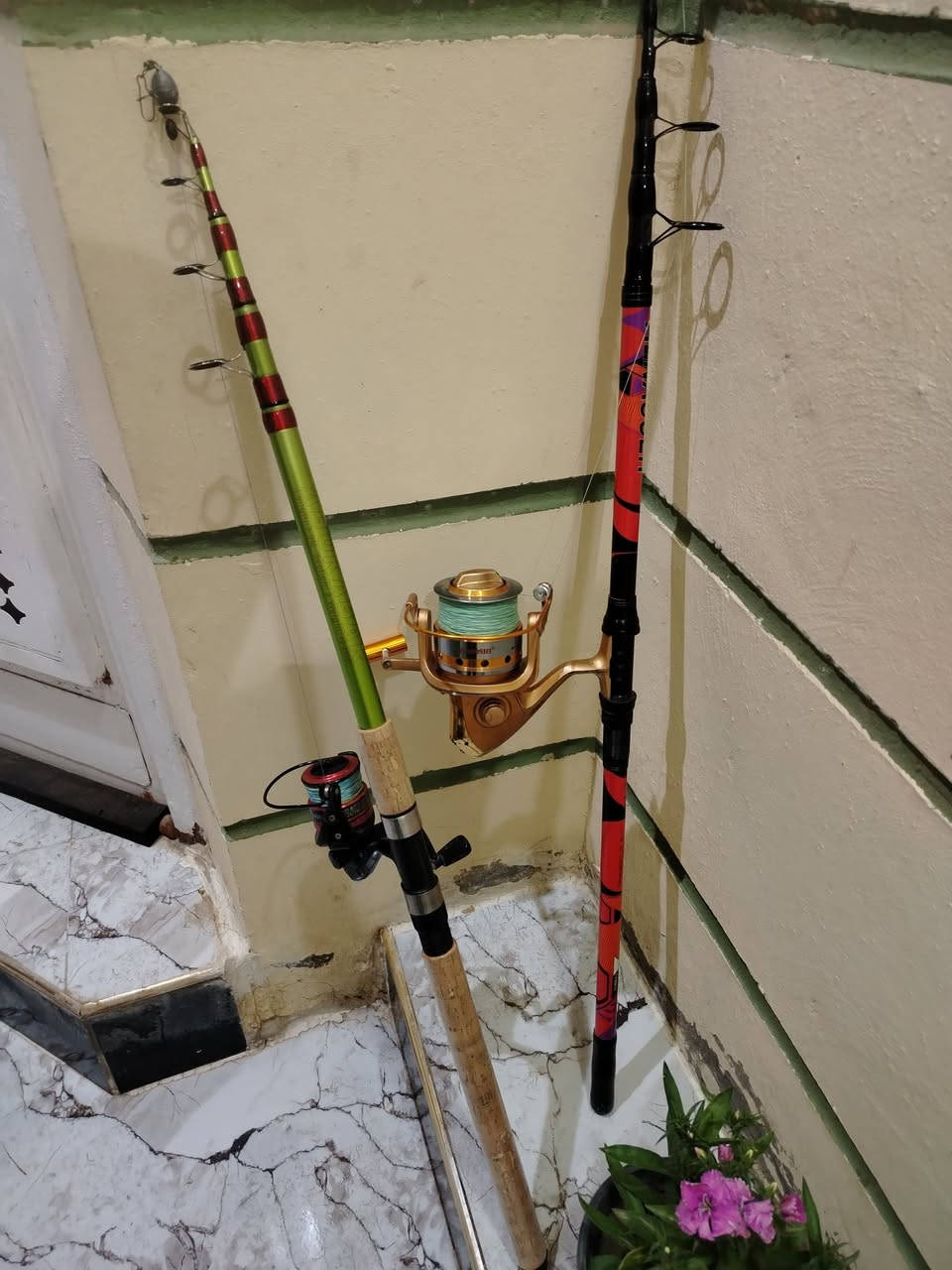 السلام عليكم.. أسبنرات العدد أثنين الاخضر ابوكابار مدرع طول 3متر مكينه 5000 والثاني عصاء باله مرفس متحرك طول 3متر مكينه 9000.. ديالى شهربان اباب مستشفى الزهراء باب الطوارئ للاستفسار ***********
