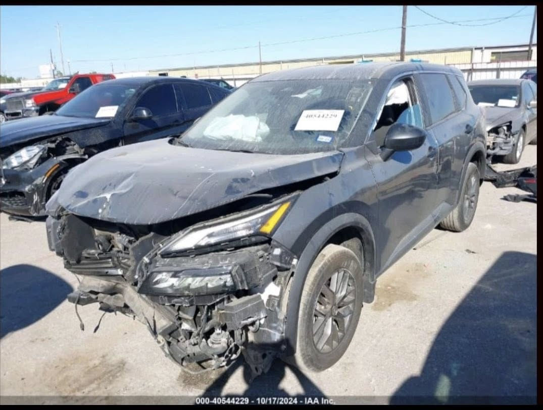 نيسان روج 2023 توربو
فول مواصفات SV رقم بغداد 
ضرر بنيد و دعامية امامية بدون دواخل  لا شاصي لا لغد و ايضا كلير صفحة السايق بسبب شخوط نقل حاوية 
تبريد تدفئه
وكشنات ستيرن تدفئه
بصمه 
رادار امامي خلفي جانبي نقطة عمياء
كاميرا حساسات خلفيه
تحديد مسار
تحذير  من إي اصطدام رادار تصادم 
بعد سياره كلش هواي بيها موصفات
 السعر : 139 وبيها مجال    
 موقع بغداد الكرخ رقم التلفون ***********
