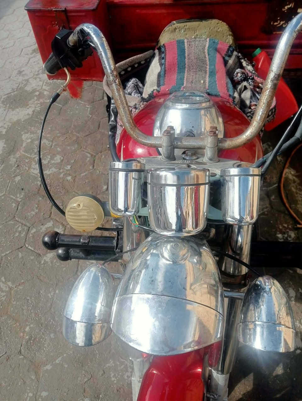 ستوته مديل 9رقم اسود بدون راعي شاصي كفاله سعره 825بيه مجال حك الجيه مكان نجف حي جزيره ***********
