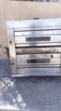 فرن طبقي ٢ خانة غازو كربايي قياص ٦٠ في ٨٠ شرط شغل
*********** واتساب ***********
