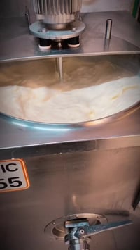 السلاك عليكم خلفه متفرغ للعمل شغل درجه اولى الاتصال 07739682021