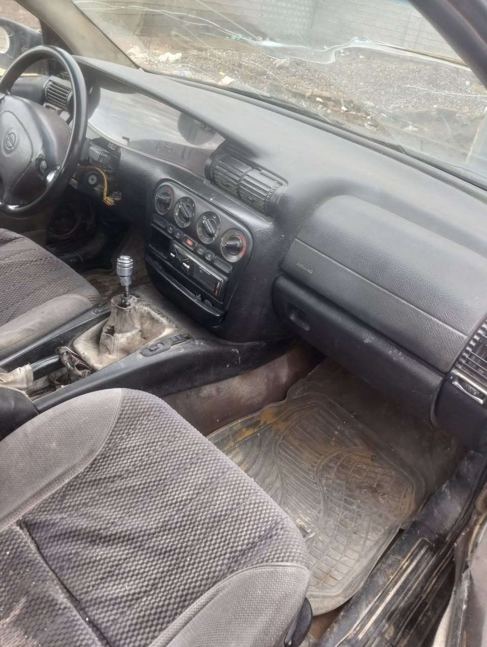 السلام عليكم اوبل بزون ستيشن موديل 95 رقم دولي باسمي السعر. كير مكينه مكفول ضربه هم مكفوله صدر جديد. السعر 30 وبيها مجال المكان العلم للاستفسار الاتصال ع الرقم التالي ***********
