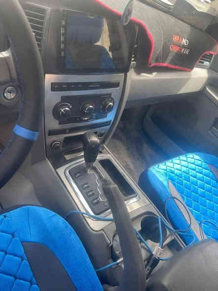 السلام عليكم جيب شيروكي للبيع موديل ٢٠٠٧ رقم بغداد انكليزي بسمي مكينه وكير خير من الله ضررها بس جاملغ امامي وباب رش سعرها ٩٢ وبيها مجال ***********
