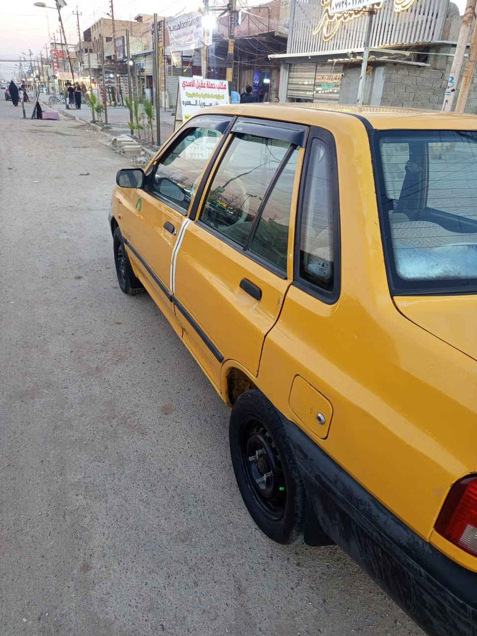 السلام عليكم سايبة للبيع موديل ٢٠١١ مصفرةهيئةوغرامات مكينة خير من الله بس عندي ونه  بالكير والشواصي واحد من عندهن معمر ٤ أصابع العنوان بغداد السعر ٢٤ رقم الهاتف ***********
