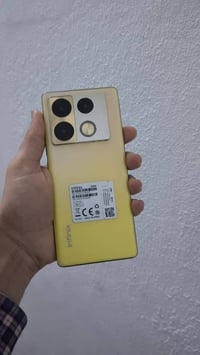 نوت 40 برو • ٢٥٦ • ١٢+١٢