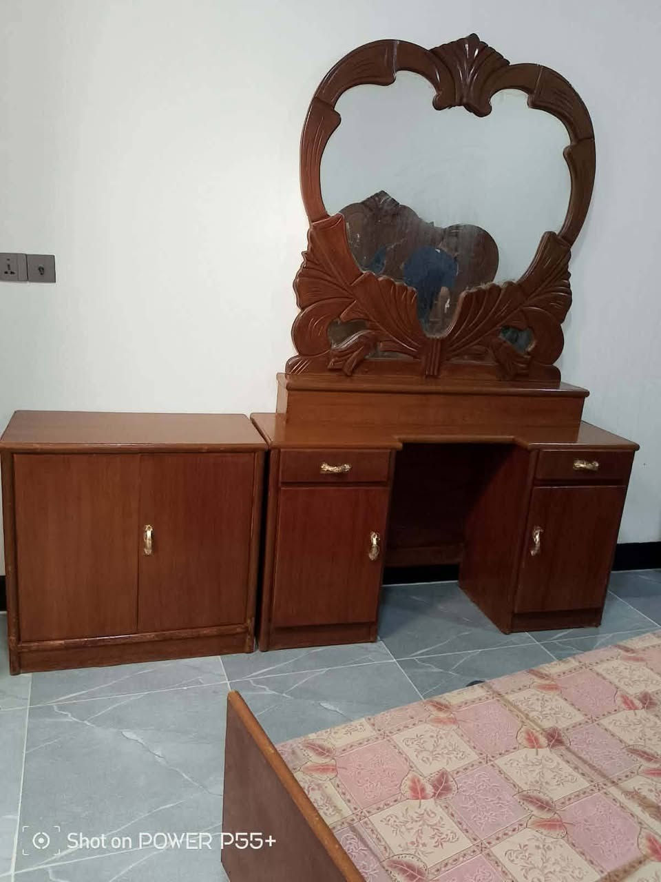 للبيع غرفه نوم حطاطه سعر ٧٠٠ وبيه مجال ع خاص
*********** للإستفسار 
البعلوان نساف
