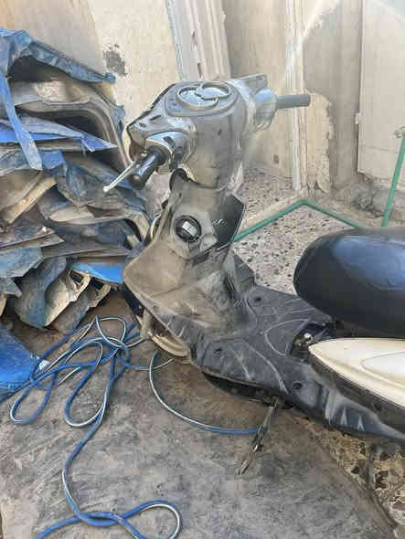 السلام عليكم دراجه سكنس ياباني دراجه كل غراضه موجوده بس ما شدهن عدم التفرغ الدراجه نوزل السعر 500 وبيه مجال مكاني بغداد الجديده شارع المسبح ***********
